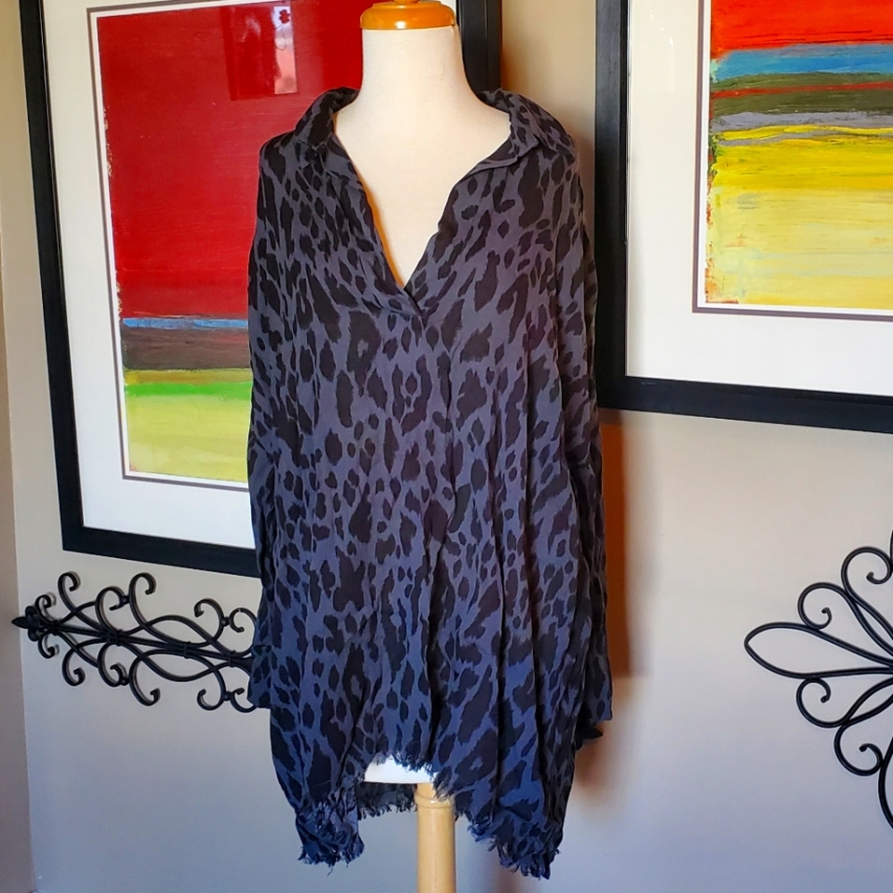 Umgee Black Leopard Frayed Bottom Tunic Top